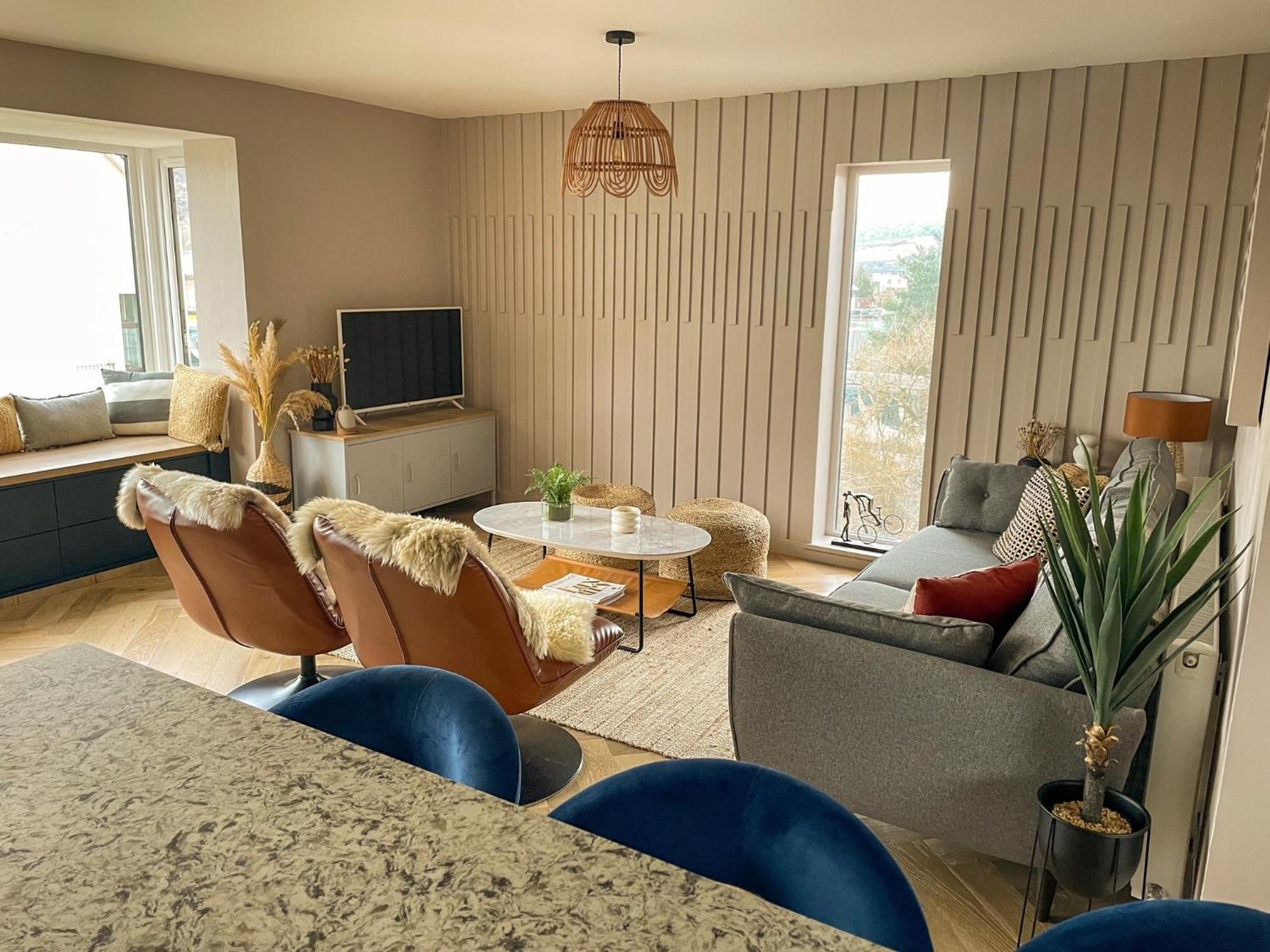 Stylish, Central Home With Open-Plan Living Fort William Buitenkant foto